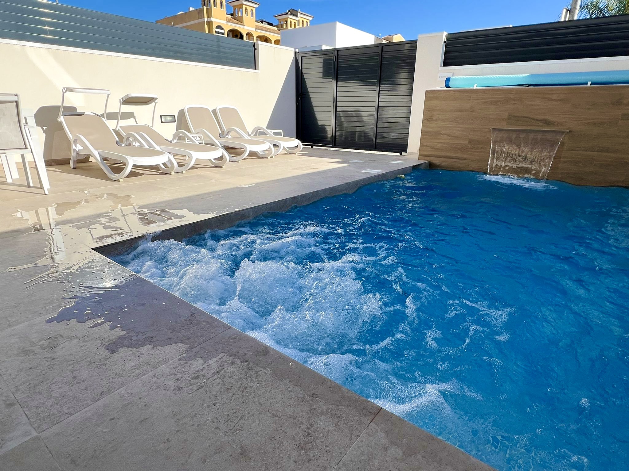 547e03ec-6ef4-4a4a-954d-4b9504d18be8